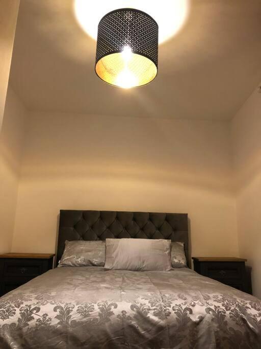 The Villas, Newly Refurbished Modern Home - Free Parking, Prime, Netflix 버킹엄 외부 사진